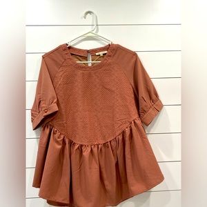 Peplum rose colored blouse 🌹